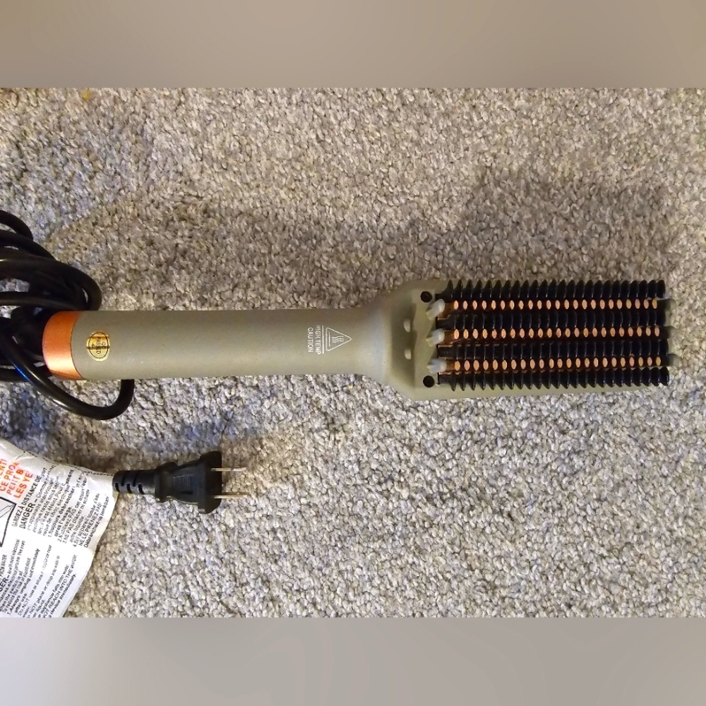 Complex Culture Heated Smoothing and Straightening Brush EUC